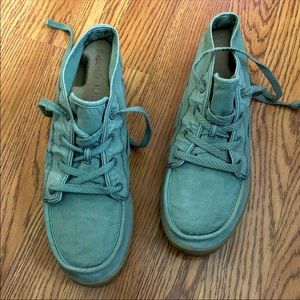 Sanuk Vee K Shawn chukka shoes